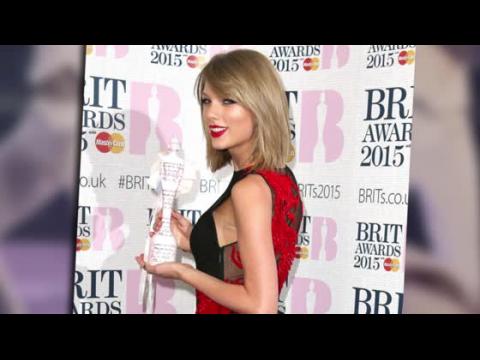 VIDEO : Taylor Swift a assur aux Brit Awards