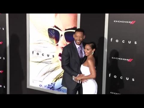 VIDEO : Will Smith's Focus Is Firmly On Wife Jada At The Focus Premiere