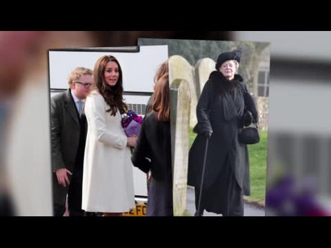 VIDEO : La Duchesse de Cambridge visite le plateau de Downton Abbey