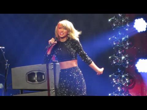 VIDEO : Taylor Swift fait assurer ses jambes pour 40 millions de dollars