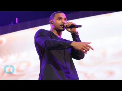 VIDEO : How chris brown reacted when drake's 