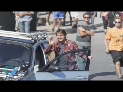 VIDEO : Tom Cruise Hangs From a Plane in 'Mission: Impossible 5' Teaser