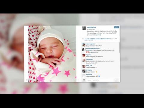 VIDEO : Molly Sims and Husband Welcome Baby Girl