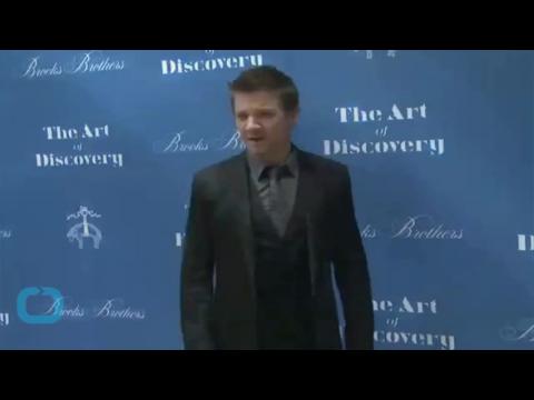 VIDEO : Jeremy renner claims wife extorted him with intimate videos