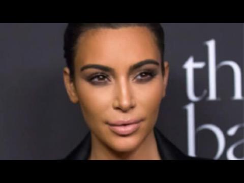 VIDEO : Kim Kardashian n'est plus blonde