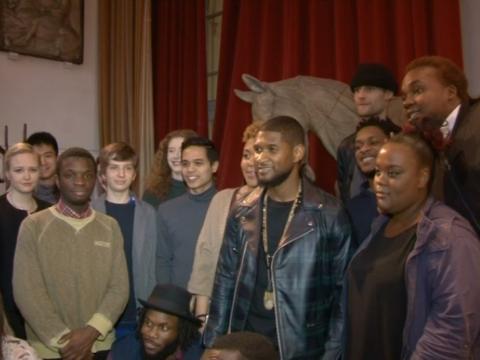 VIDEO : Exclu Vido : Usher : passage  la Royal Academy de Londres pour soutenir l'ducation artist