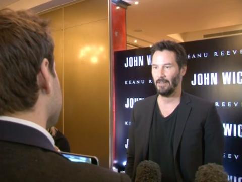 VIDEO : Exclu Vido : Keanu Reeves : promo londonienne pour le beau-gosse canadien !