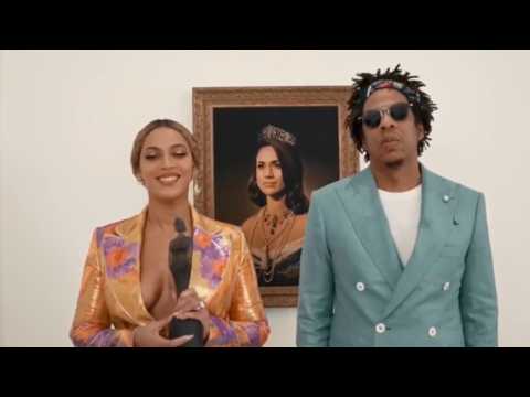 VIDEO : Beyonc y Jay Z rinden homenaje a Meghan Markle