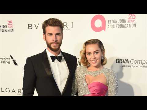 VIDEO : Miley Cyrus Opens Up About Deciding To Marry Liam Hemsworth