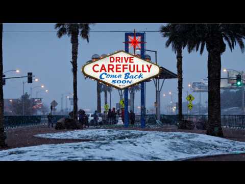 VIDEO : Las Vegas Sees Snow For First Time In A Decade