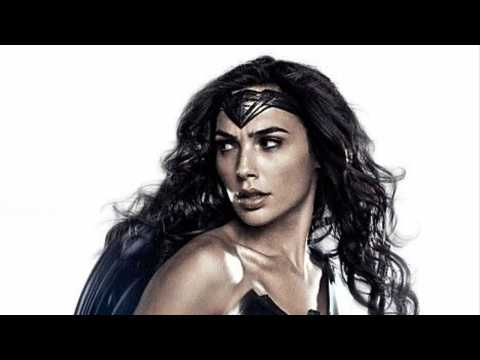 VIDEO : Zack Snyder Reminds Gal Gadot He 'Still Believes in Her' Wonder Woman