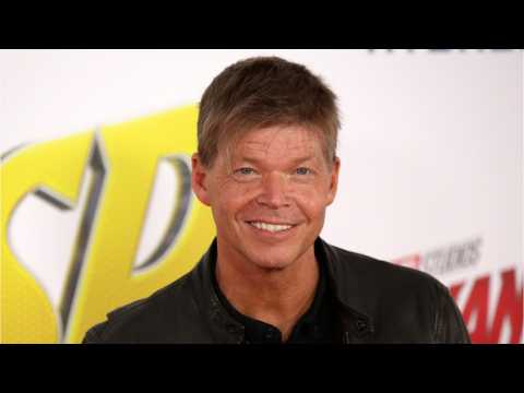 VIDEO : Deadpool Creator Rob Liefeld Draws Detective Pikachu