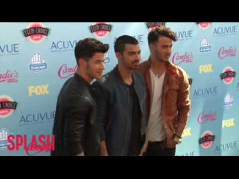 VIDEO : The Jonas Brothers Have Returned!