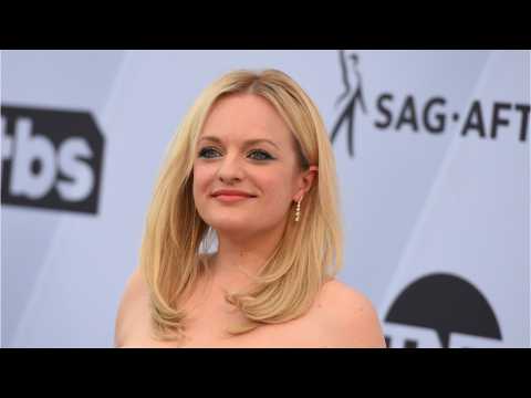 VIDEO : 'Invisible Man' Reportedly Wants Elisabeth Moss As Star