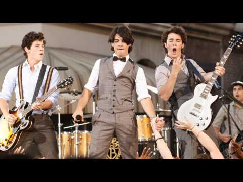 VIDEO : The Jonas Brothers Share Behind-The-Scenes Look At Music Video