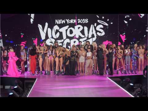 VIDEO : Victoria's Secret Will Close Dozens Of Stores In 2019