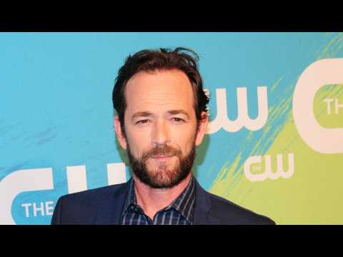 VIDEO : Luke Perry Reportedly Put In Medically Induced Coma