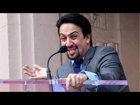 VIDEO : 'Spider-Man: Into The Spider-Verse' Artist Gives Lin-Manuel Miranda Spider Powers