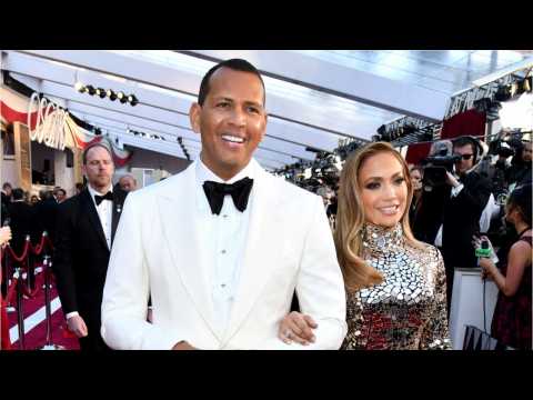 VIDEO : Jennifer Lopez And Alex Rodriguez Are Engaged