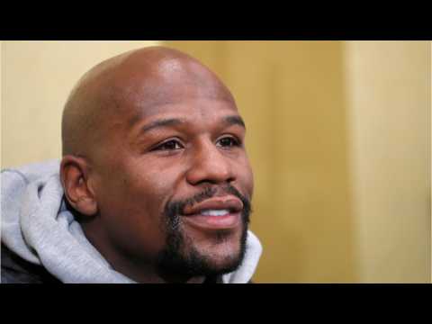 VIDEO : Floyd Mayweather Shows Off His $60 million Private Jet On Instagram