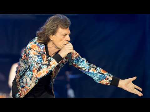VIDEO : Mick Jagger Will Have Surgery To Repair Heart Valve