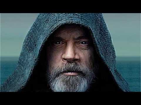 VIDEO : Moving 'Star Wars: The Last Jedi' Moment Was Unscripted?