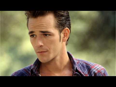 VIDEO : Hollywood pays tribute to Luke Perry: 'My heart is broken.'