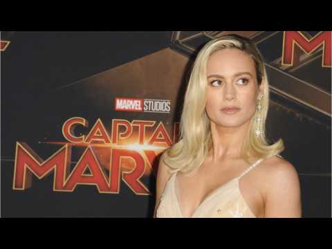 VIDEO : Chadwick Boseman Surprises Brie Larson At 'Captain Marvel' Premiere