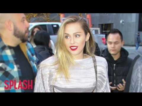 VIDEO : Miley Cyrus' First Kiss Was With A Girl