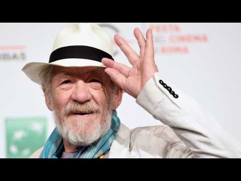 VIDEO : Ian McKellen Apologizes For Foot-In-Mouth Podcast Remark About Gays And Sexual Abuse