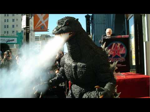 VIDEO : What If Godzilla Fought The Avengers?