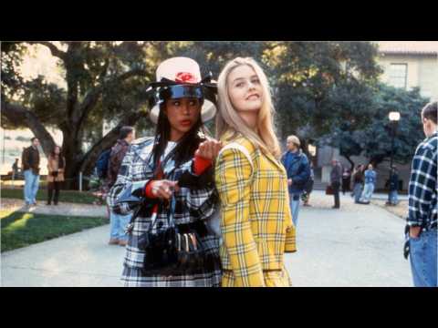 VIDEO : 'Clueless' Cast Has Epic Onstage Reunion