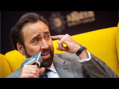 VIDEO : Nicolas Cage Applied For A Marriage License