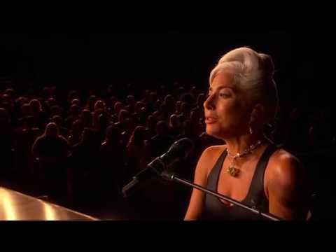 VIDEO : Lady Gaga cumple 33 aos rodeada de xito