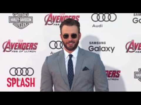 VIDEO : Chris Evans Reveals What He Wants From A Relationship