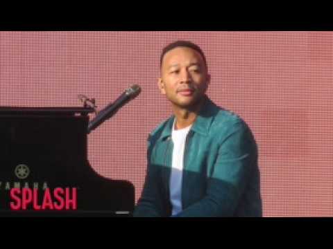 VIDEO : John Legend Producing Music-Based Dating Show