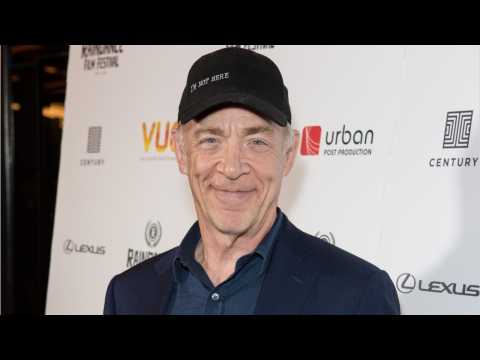 VIDEO : J.K. Simmons Wants To Play Commissioner Gordon Again?