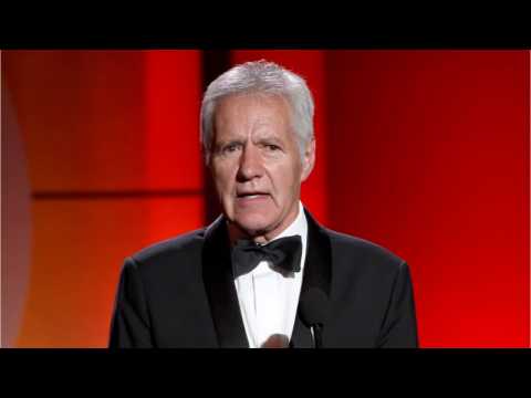 VIDEO : Alex Trebek Resumes Taping 'Jeopardy!'