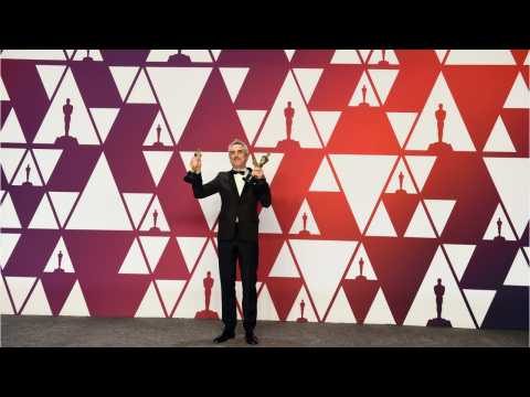 VIDEO : Alfonso Cuaron Wins 3 Oscars