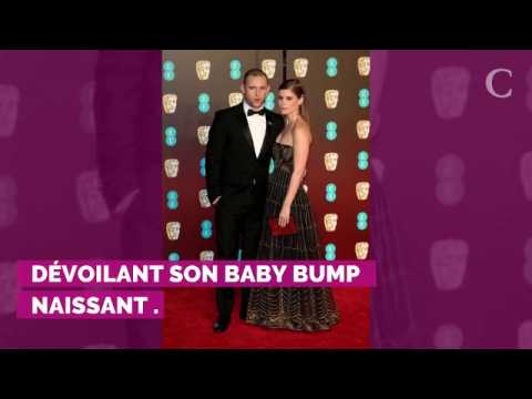 VIDEO : PHOTO. Kate Mara enceinte : l'actrice de House of Cards dévoile son baby bump à la soirée d'