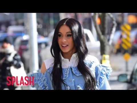 VIDEO : Cardi B Shares First Full Photo Of Daughter Kulture