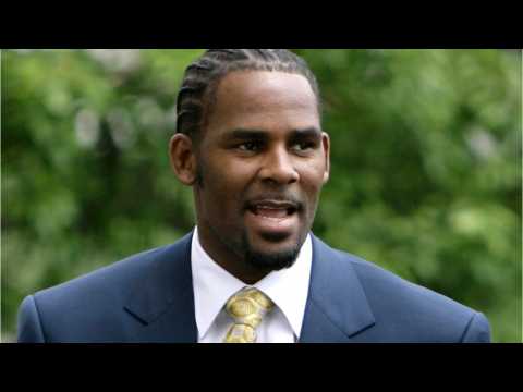 VIDEO : R. Kelly To Be Released From Chicago Jail