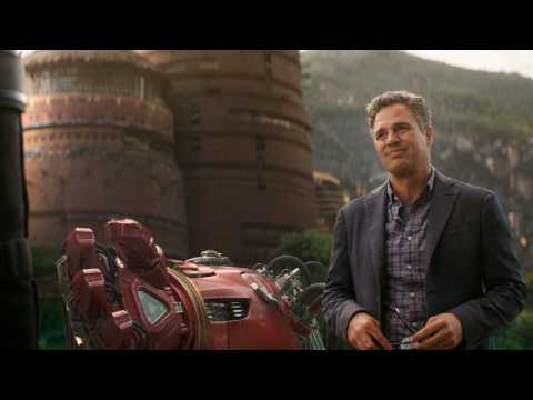 VIDEO : 'Avengers' Star Mark Ruffalo Congratulates 'Black Panther'