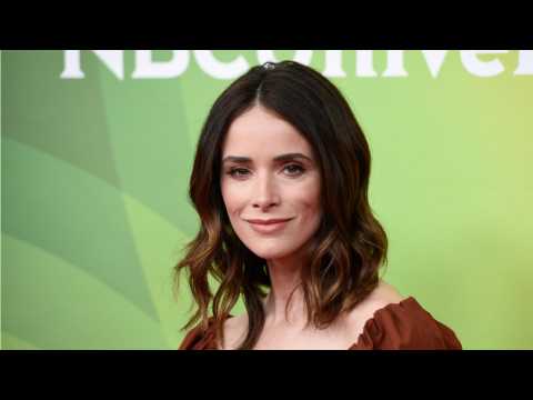 VIDEO : Abigail Spencer Announces Her Return To 'Grey's Anatomy'