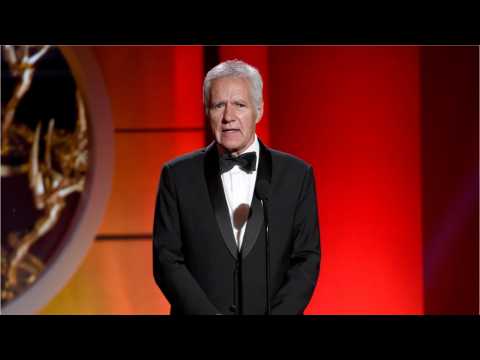 VIDEO : Alex Trebek Reveals He Has Stage 4 Pancreatic Cancer