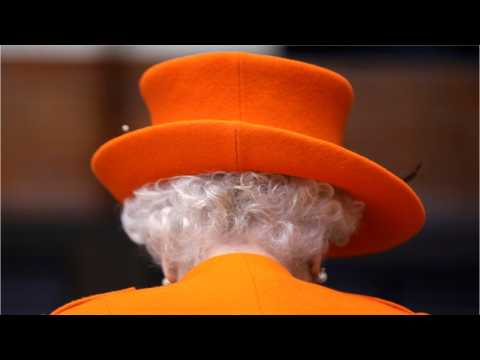 VIDEO : Queen Elizabeth Publishes First Instagram Post