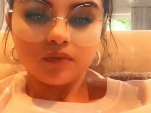 VIDEO : La femme a pouss un coup de gueule contre Snapchat qui ne met pas en avant les yeux marrons