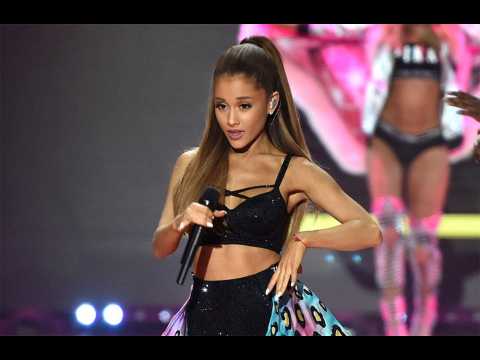VIDEO : Ariana Grande en tête aux iHeartRadio Music Award