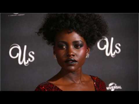 VIDEO : Lupita Nyong'o Rocks Dramatic New Red Carpet Look
