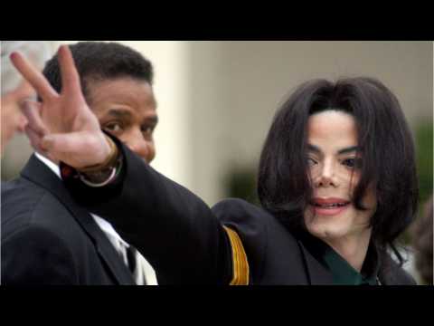 VIDEO : Louis Vuitton Pulls Michael Jackson Items From Line